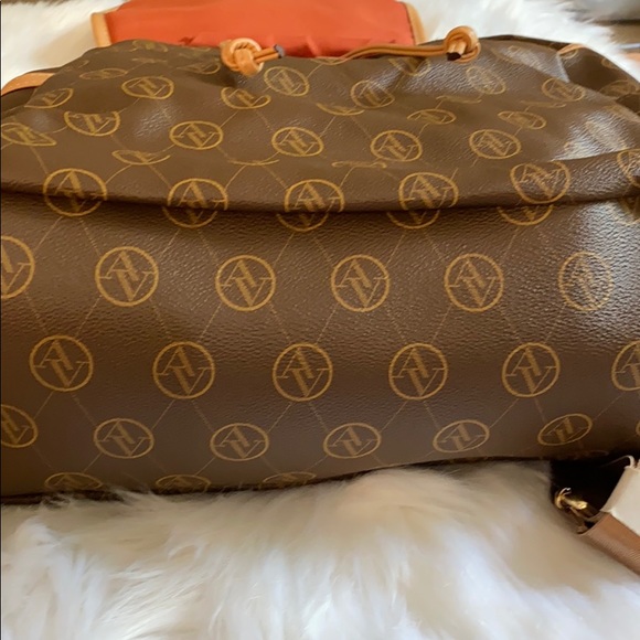 Adrienne Vittadini backpack NWT - Picture 8 of 15